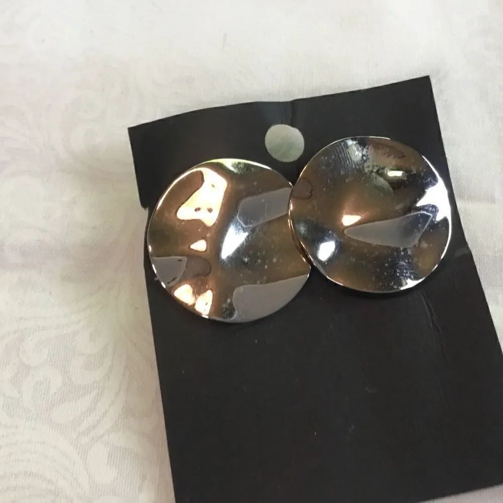 Silvertone Hammered Disc Pierced Earrings
